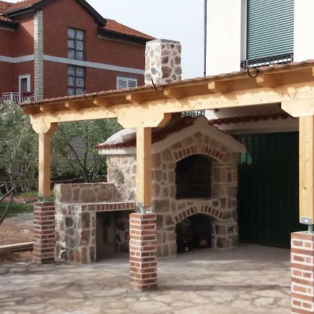 Amadrian Apartments 希贝尼克 外观 照片