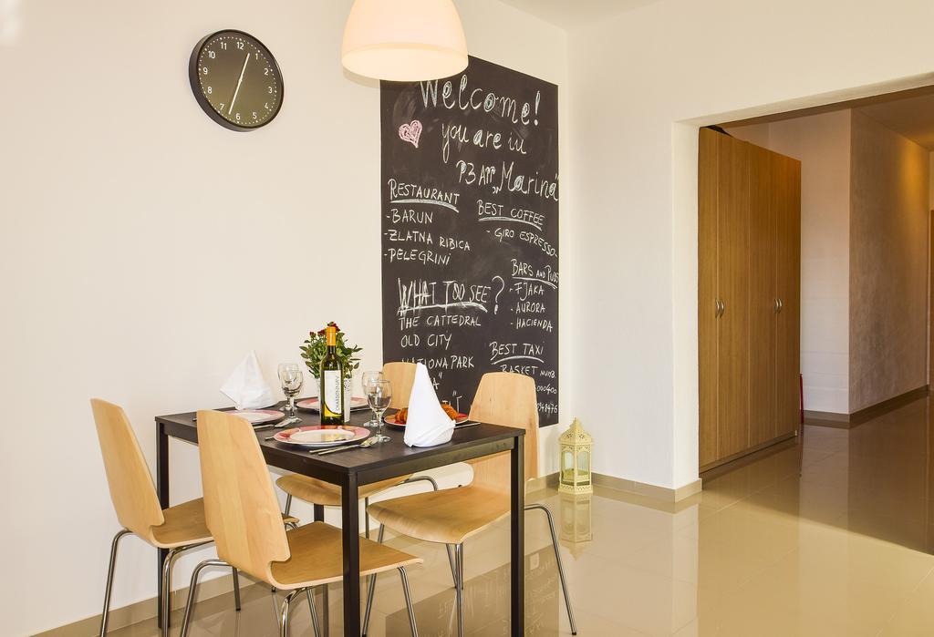 Amadrian Apartments 希贝尼克 外观 照片