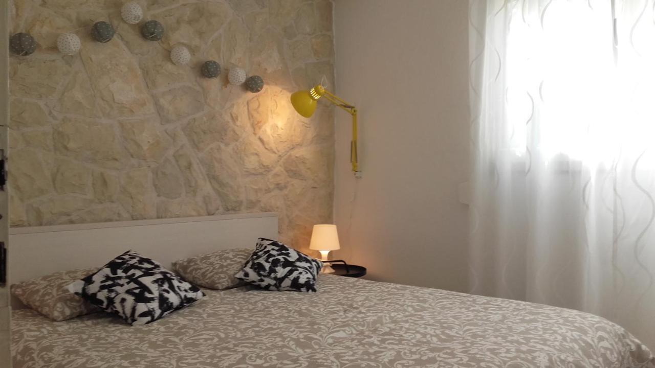 Amadrian Apartments 希贝尼克 外观 照片
